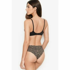 Victoria’s Secret Victoria's Secret No-show Cheeky Panty -Victoria's Secret Shop unnamed file 2255