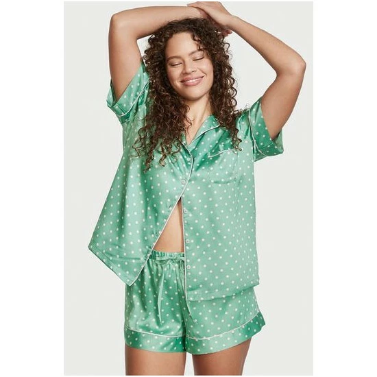 unnamed-file-5413.jpg Victoria’s Secret Victoria's Secret Satin Short Pyjamas -Victoria's Secret Shop unnamed file 5413